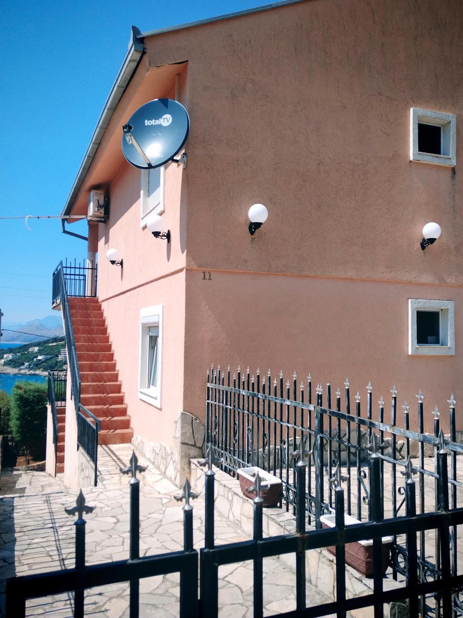Apartmani Ljubica Utjeha Exterior photo